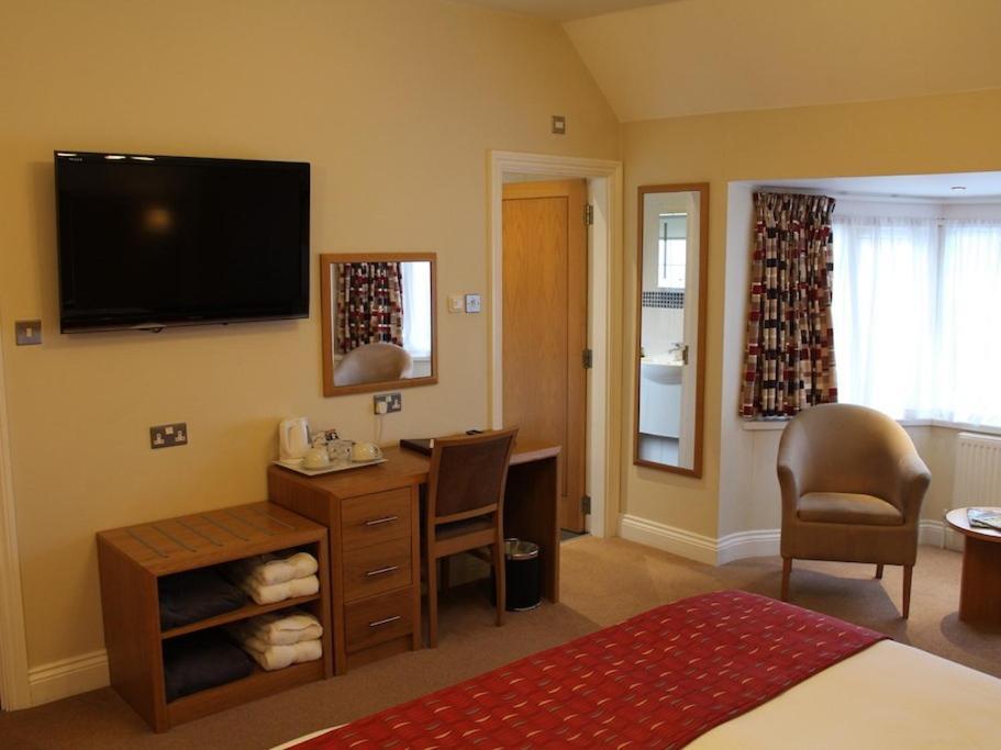 Clover Spa And Hotel Birmingham Szoba fotó