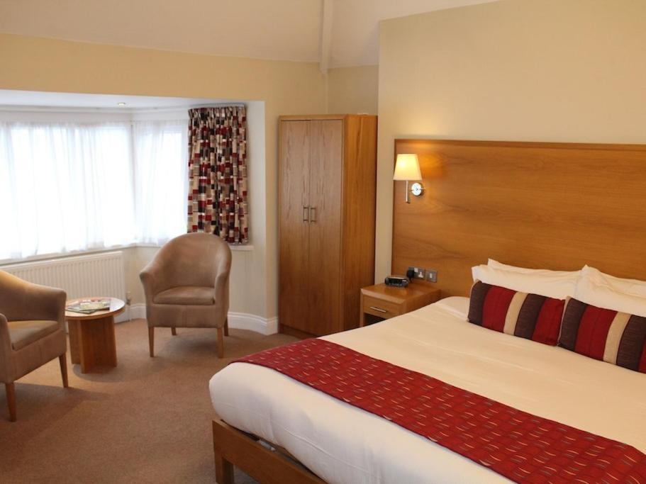 Clover Spa And Hotel Birmingham Szoba fotó